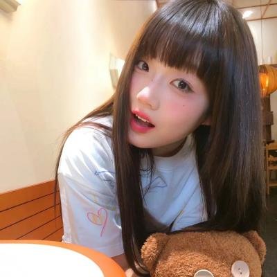 吃鸟食的男孩